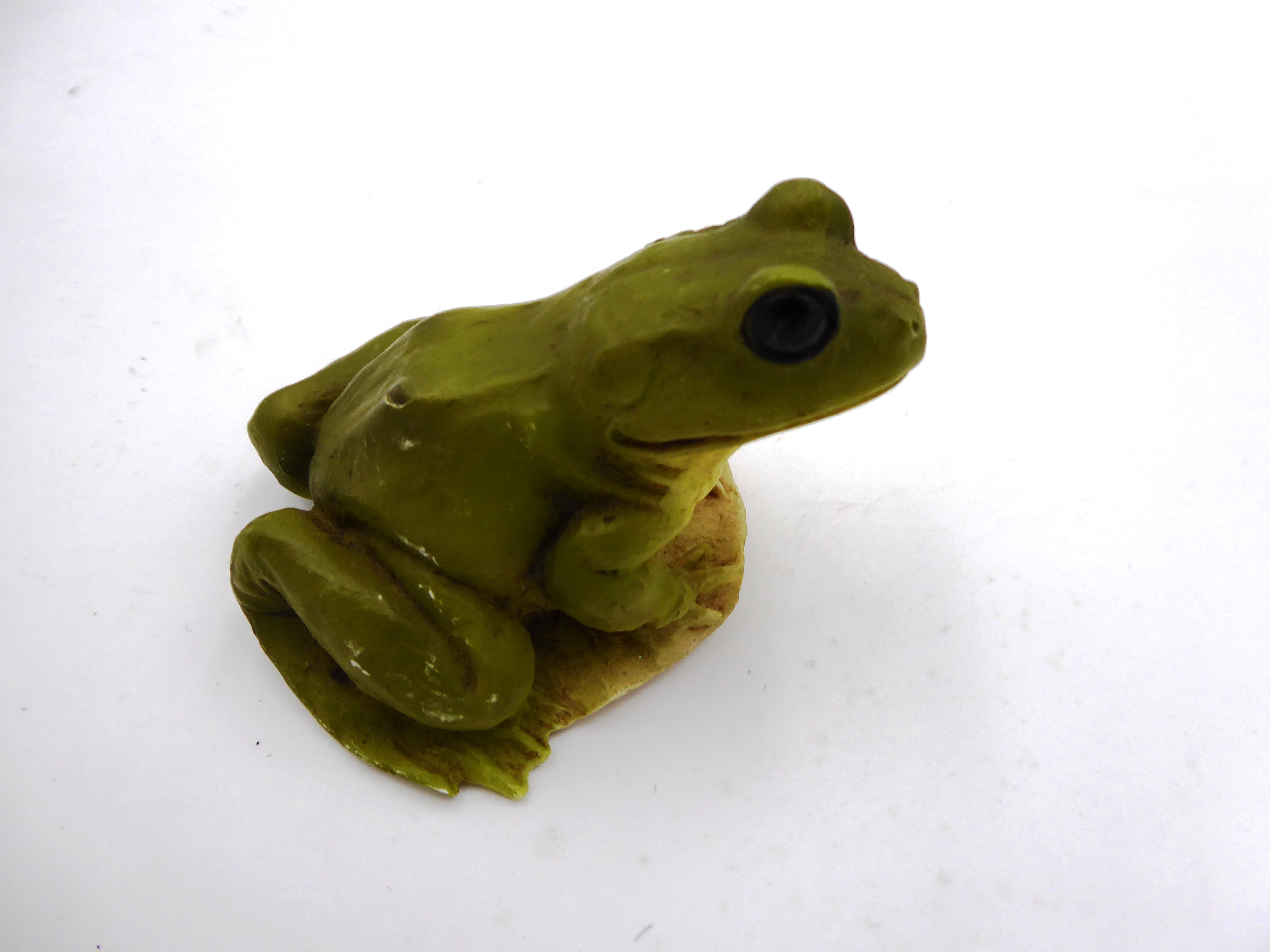 Moyenne grenouille composite signée CASTAGNA