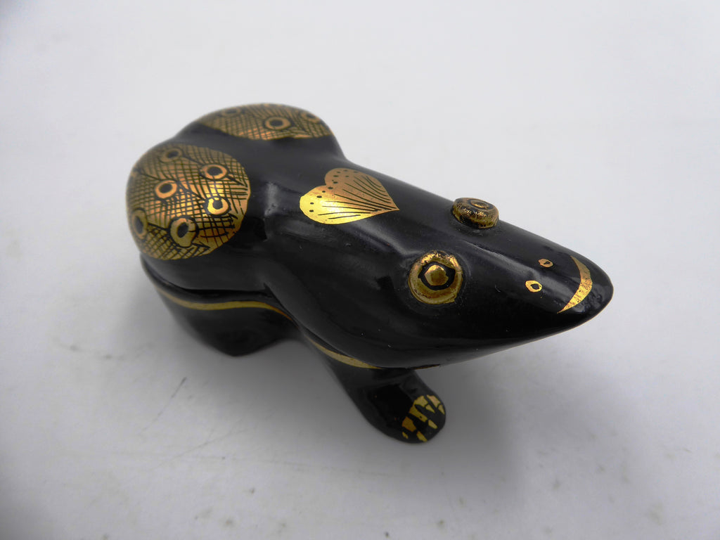Petite boite à bijoux noire avec motifs dorés