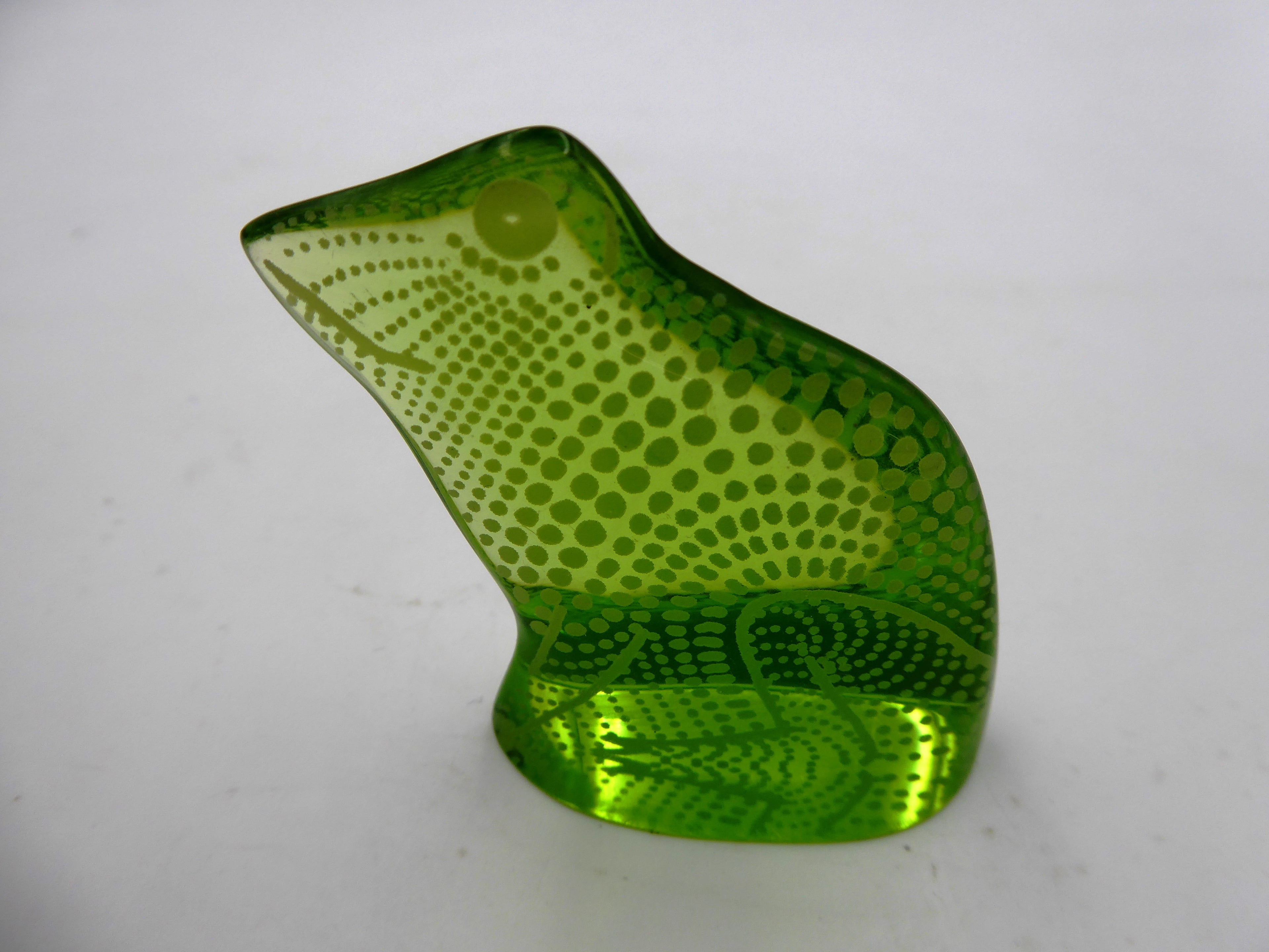 Sculpture grenouille d’Abraham Palatnik (Brésil 1929) verte