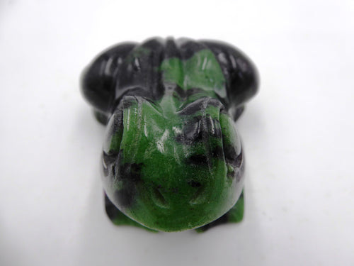 Belle grenouille en pierre verte et noire