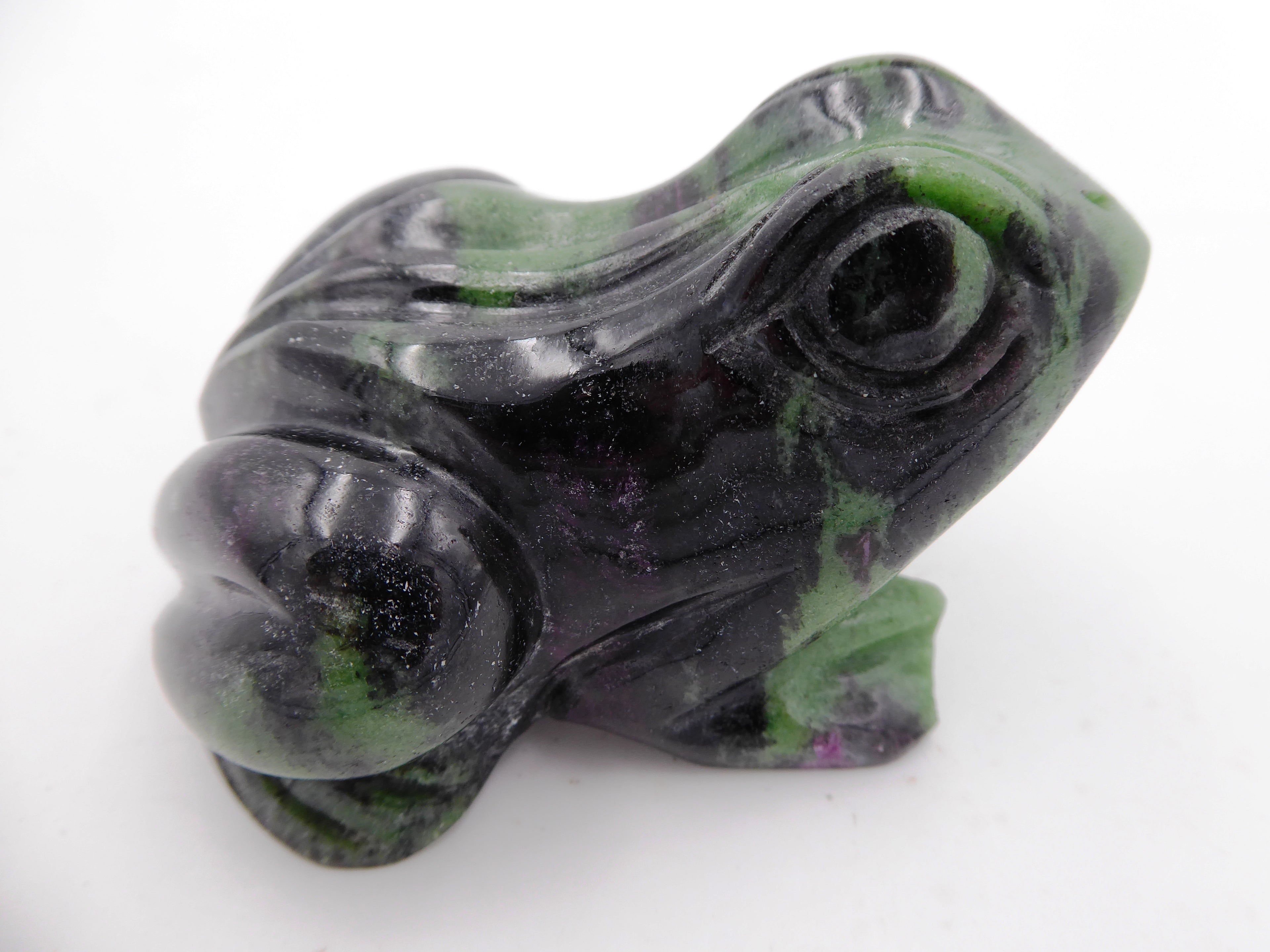 Belle grenouille en pierre verte et noire