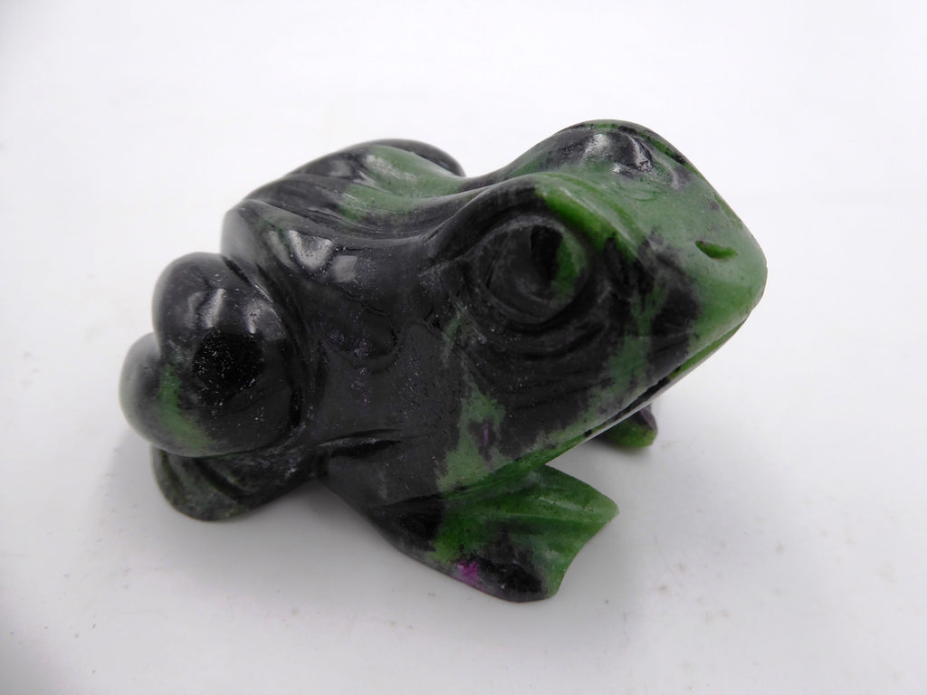 Belle grenouille en pierre verte et noire