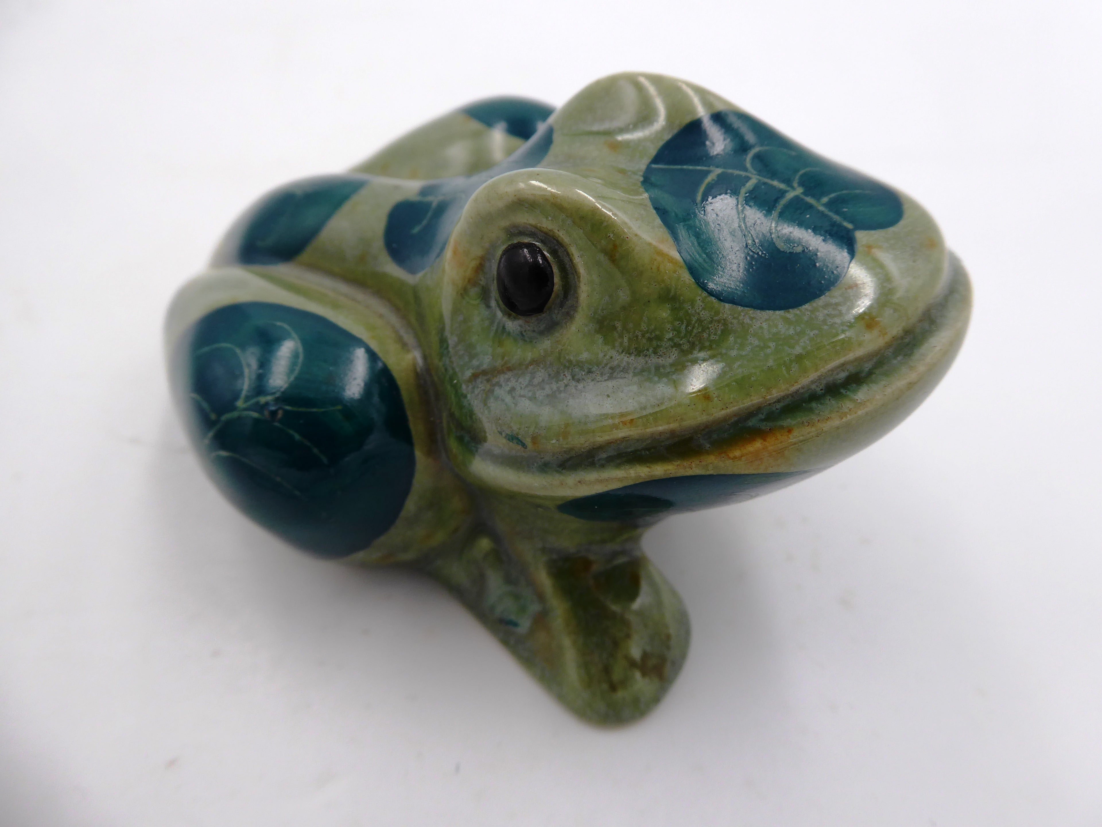 Grenouille en céramique décor floral