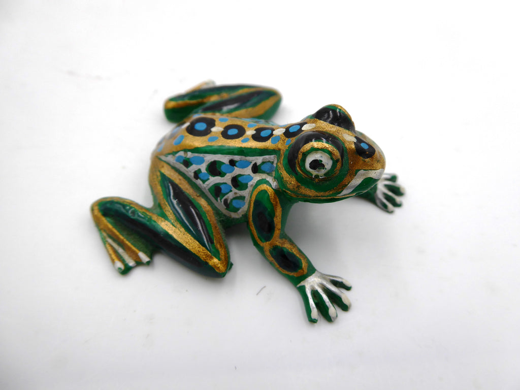 Petite grenouille composite peinte à la main