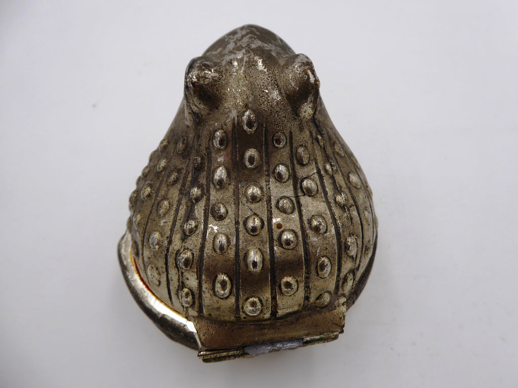 Vieille boite à bijoux Japonaise en laiton argenté