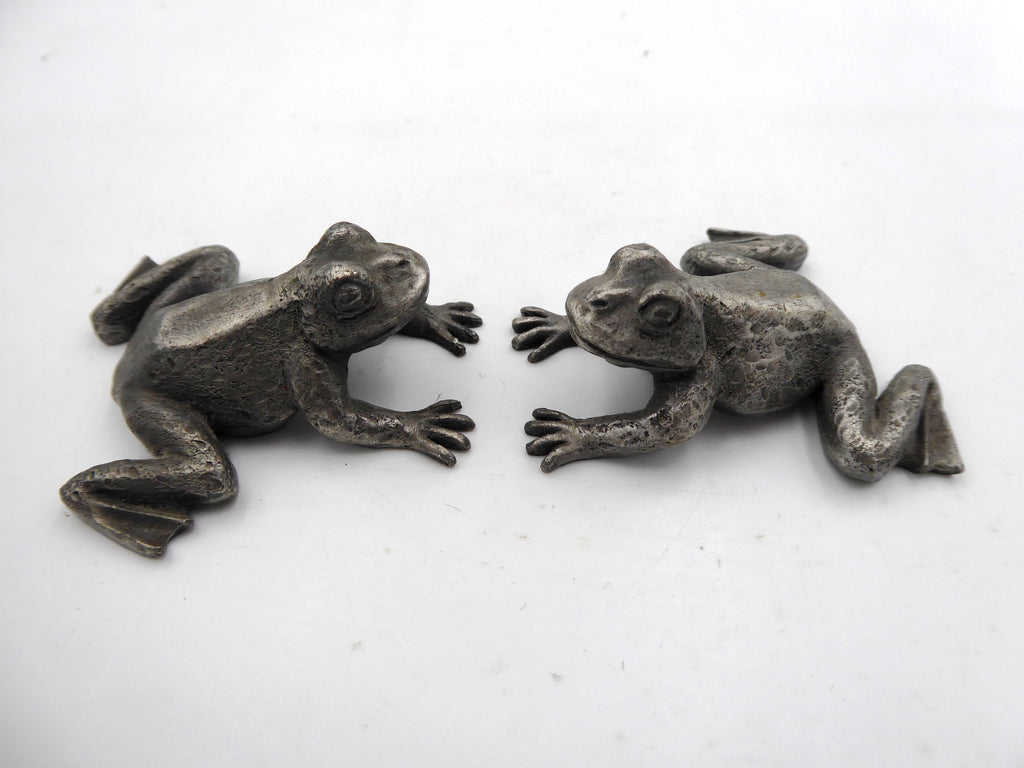 Couple de grenouille en étain
