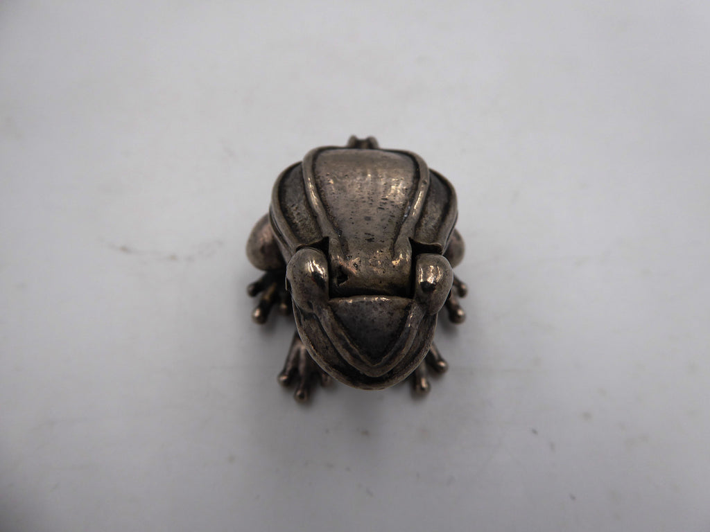 Mini boite à bijoux en argent massif