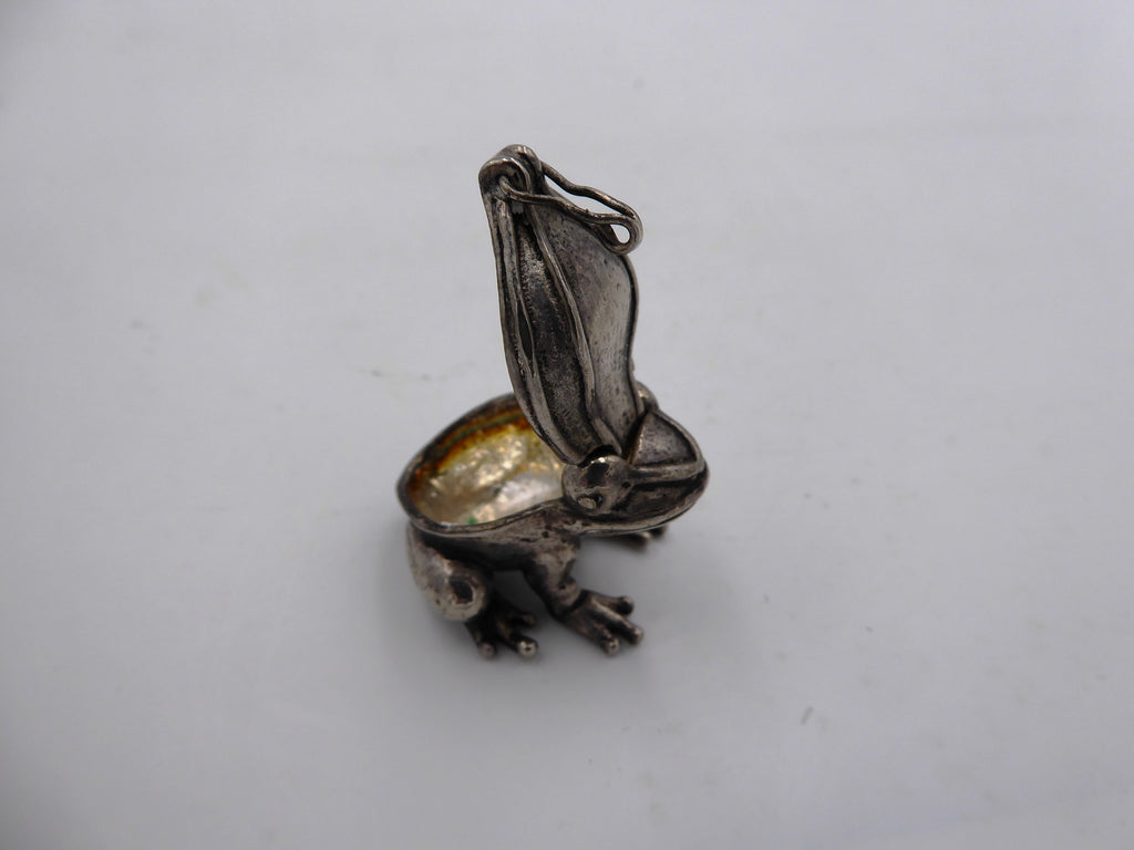 Mini boite à bijoux en argent massif