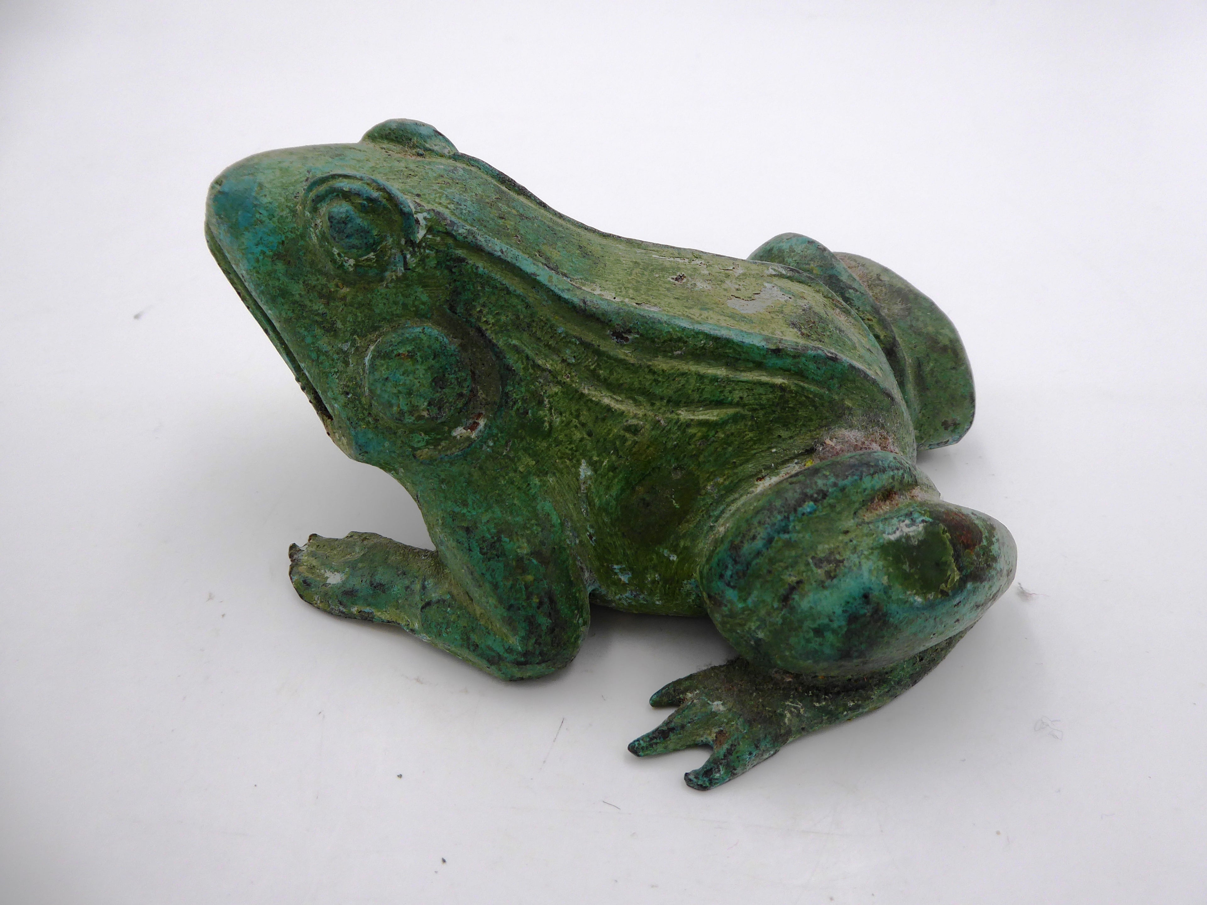 Bronze grenouille au repos