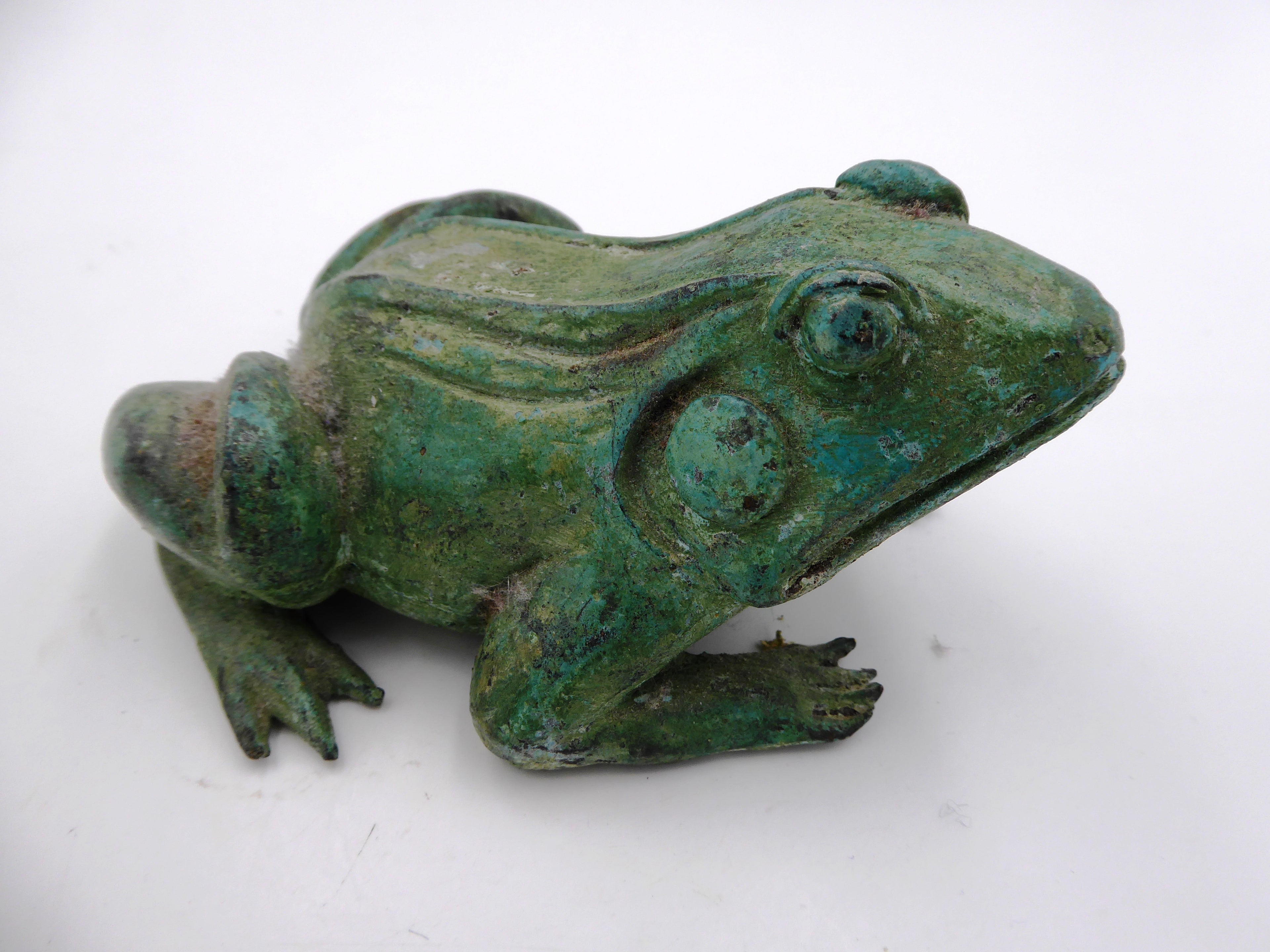 Bronze grenouille au repos