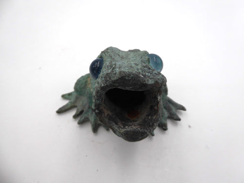 Bronze grenouille bouche ouverte aux yeux de verre