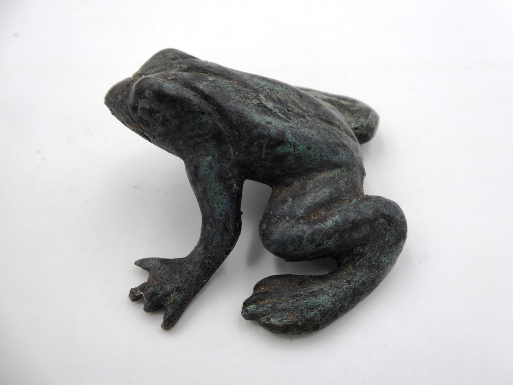 Bronze grenouille prête à sauter