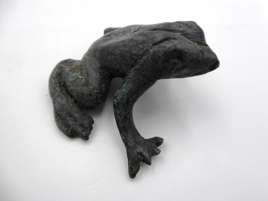 Bronze grenouille prête à sauter