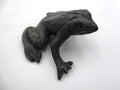 Bronze grenouille prête à sauter