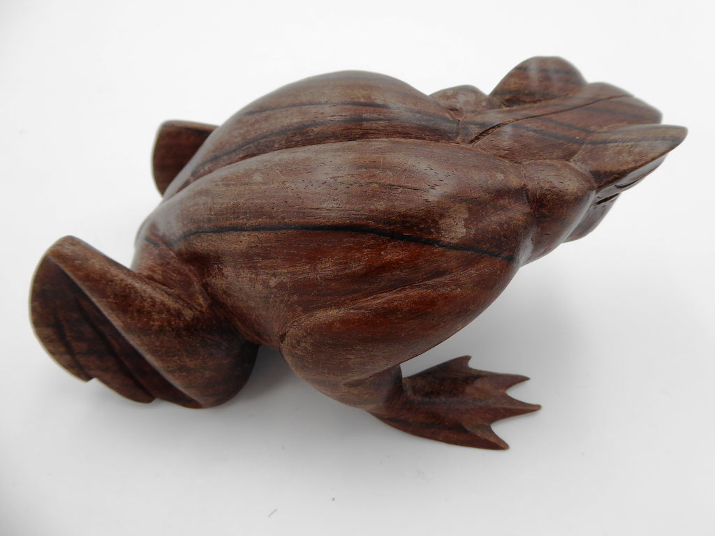 Grenouille sculptée en bois de palissandre