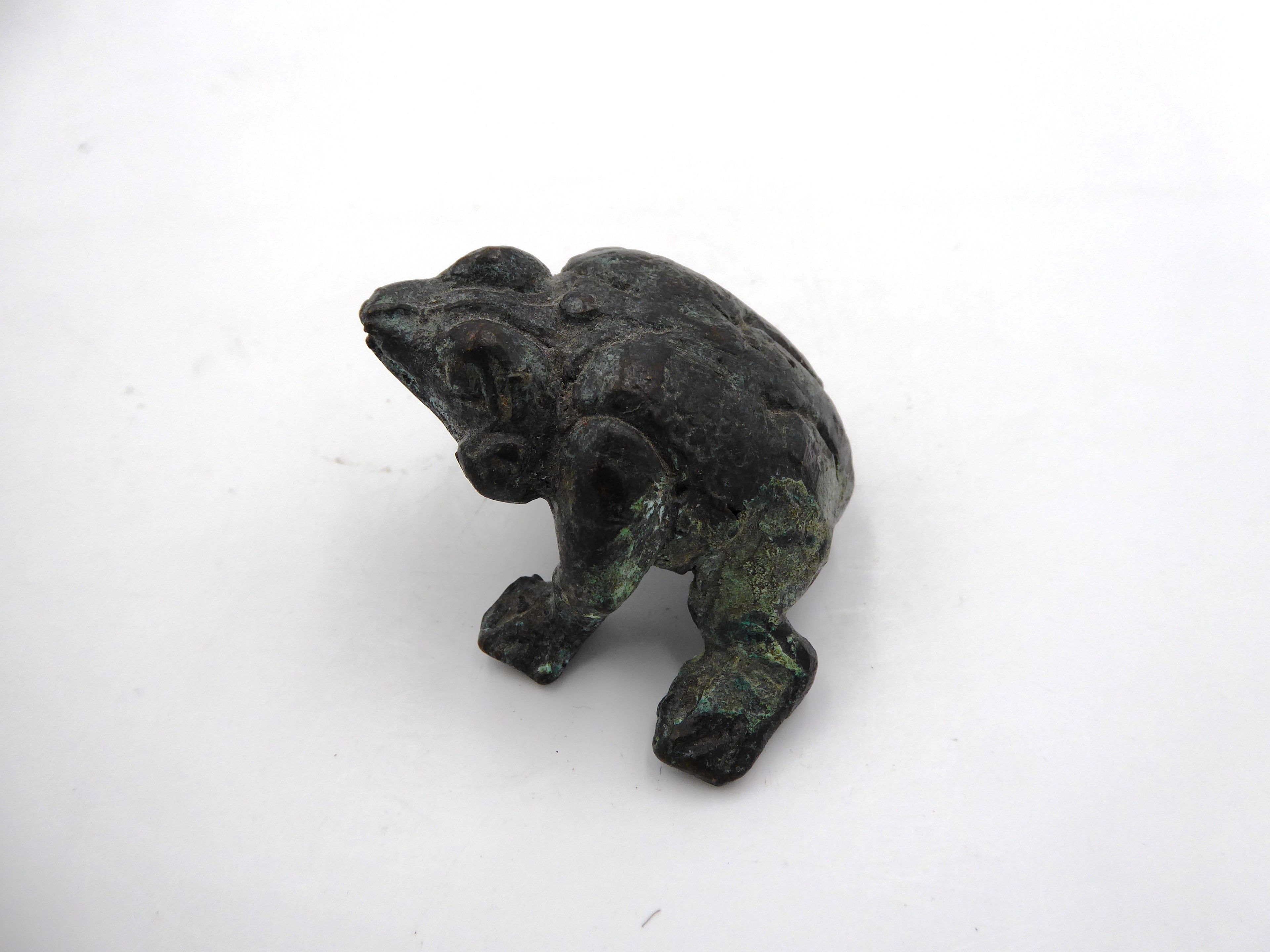 Petit bronze grenouille
