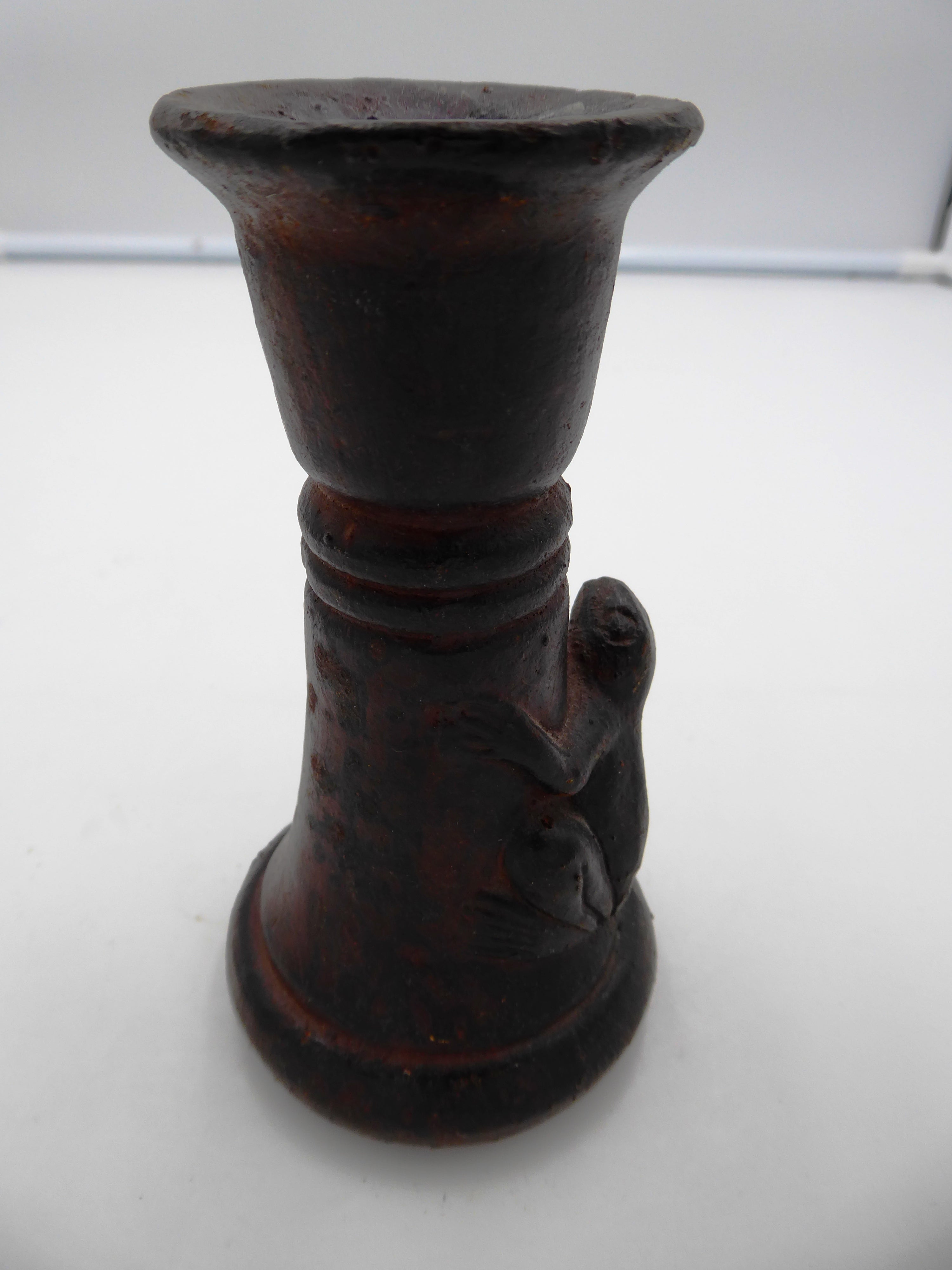 Vieux bronze grenouille bougeoir