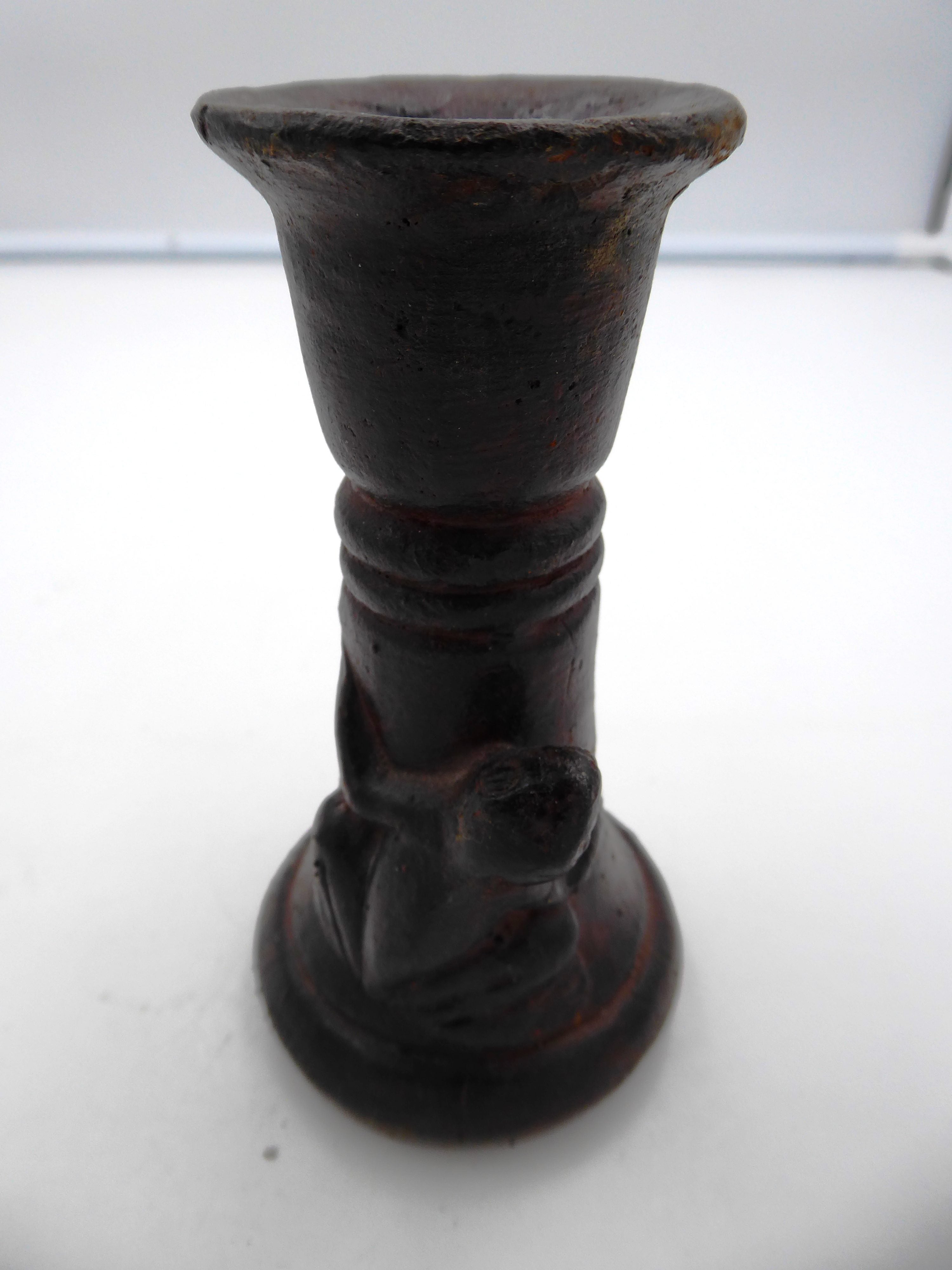 Vieux bronze grenouille bougeoir