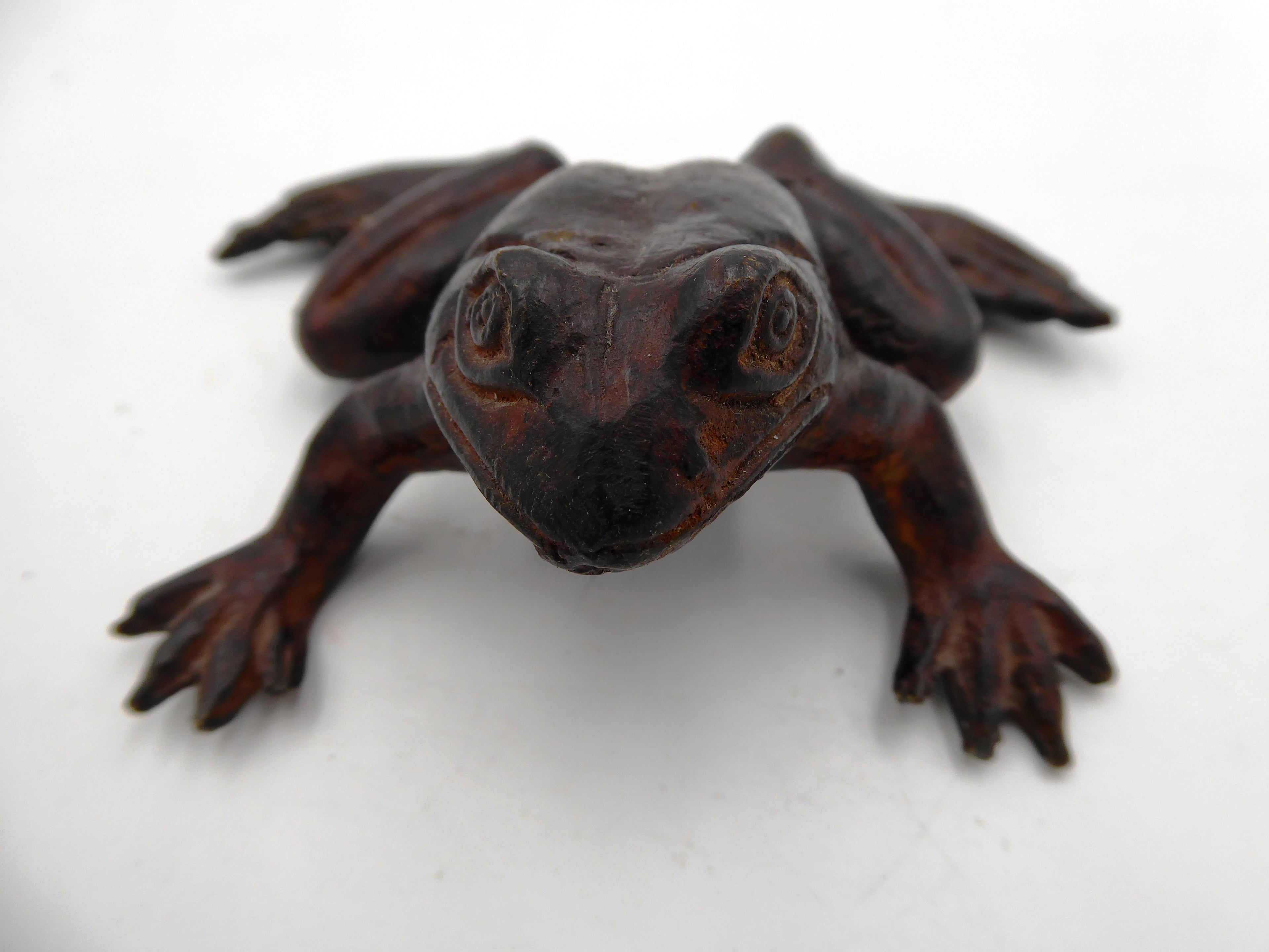 Paire de grenouille en bronze