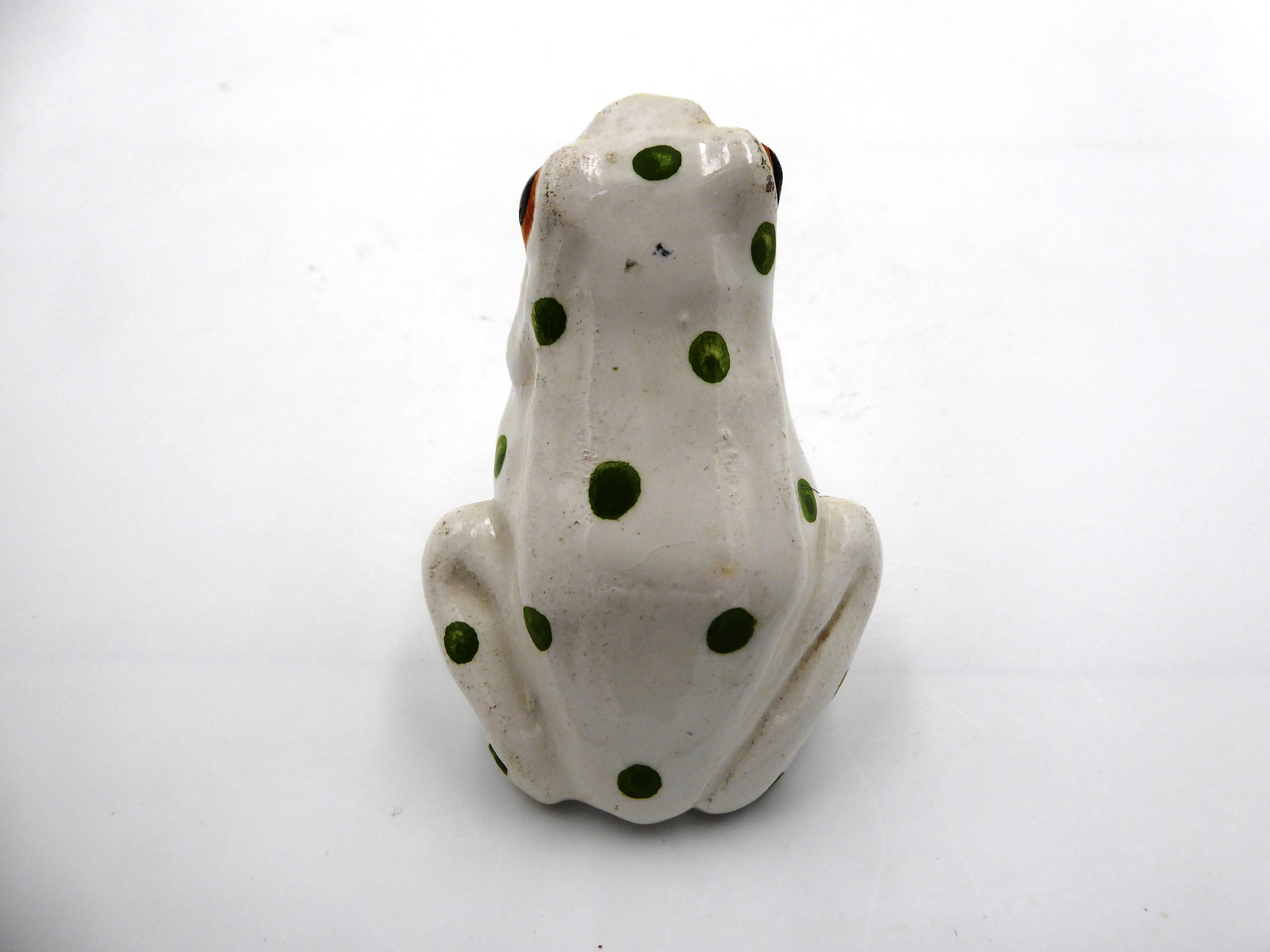 Grenouille en céramique blanche à pois verts