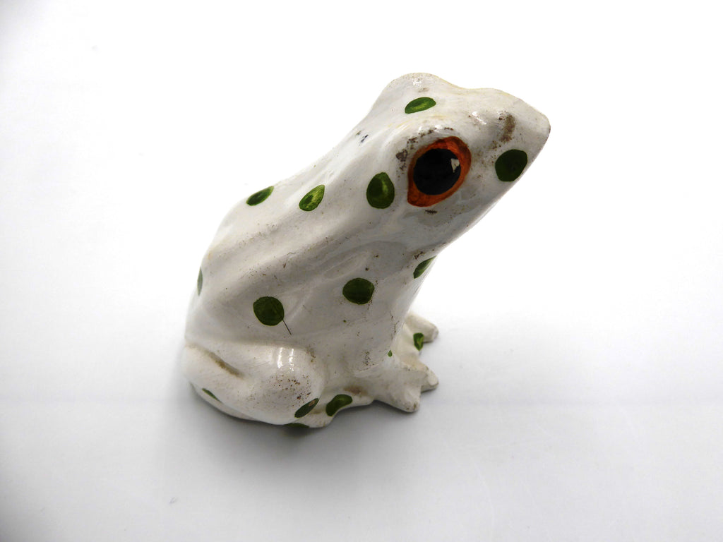 Grenouille en céramique blanche à pois verts