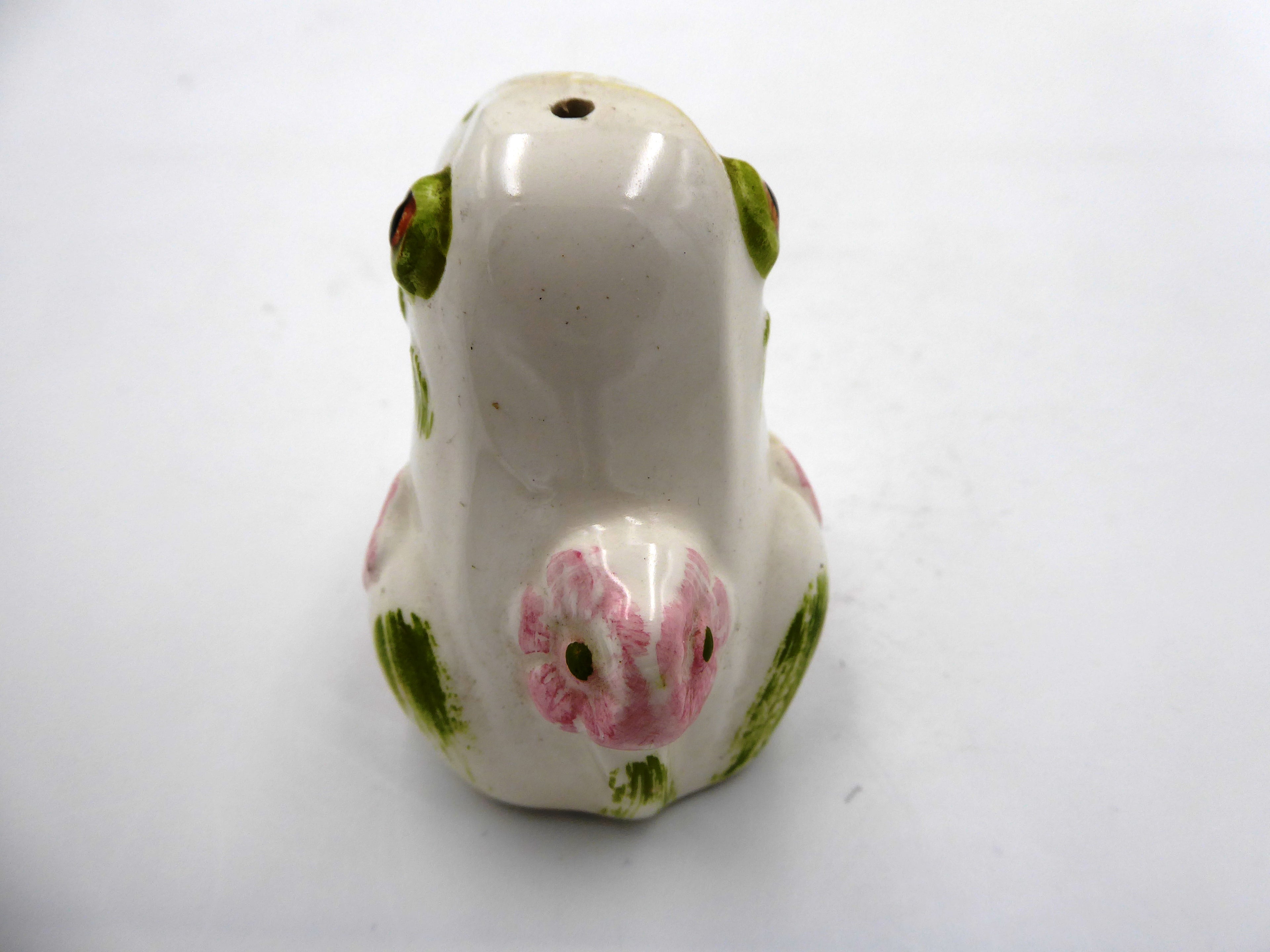 Couple de grenouilles en céramique blanche