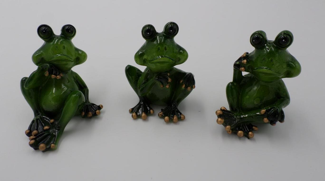 Lot de trois figurines grenouilles