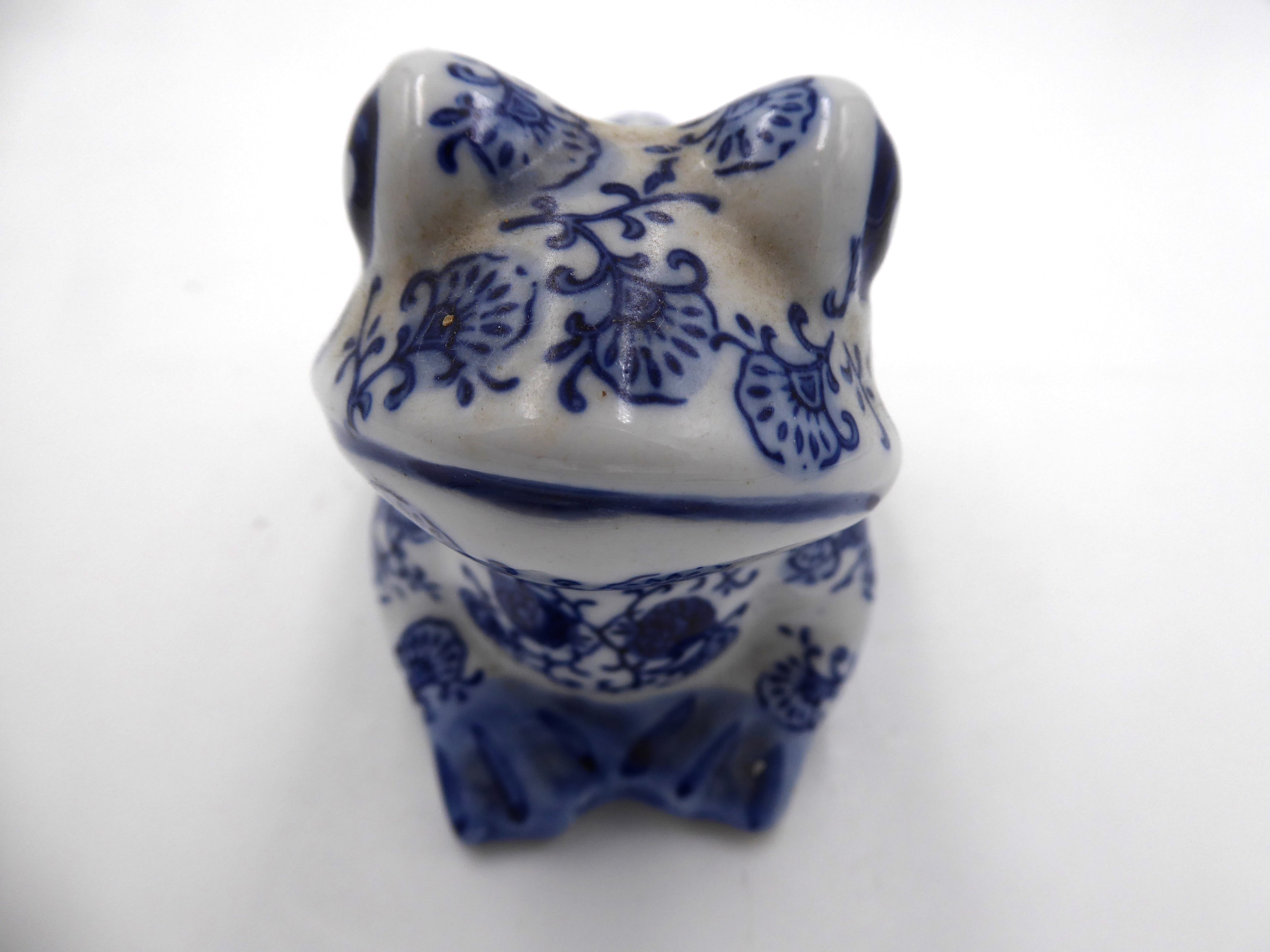 Porcelaine blanche peinte à la main décor bleu