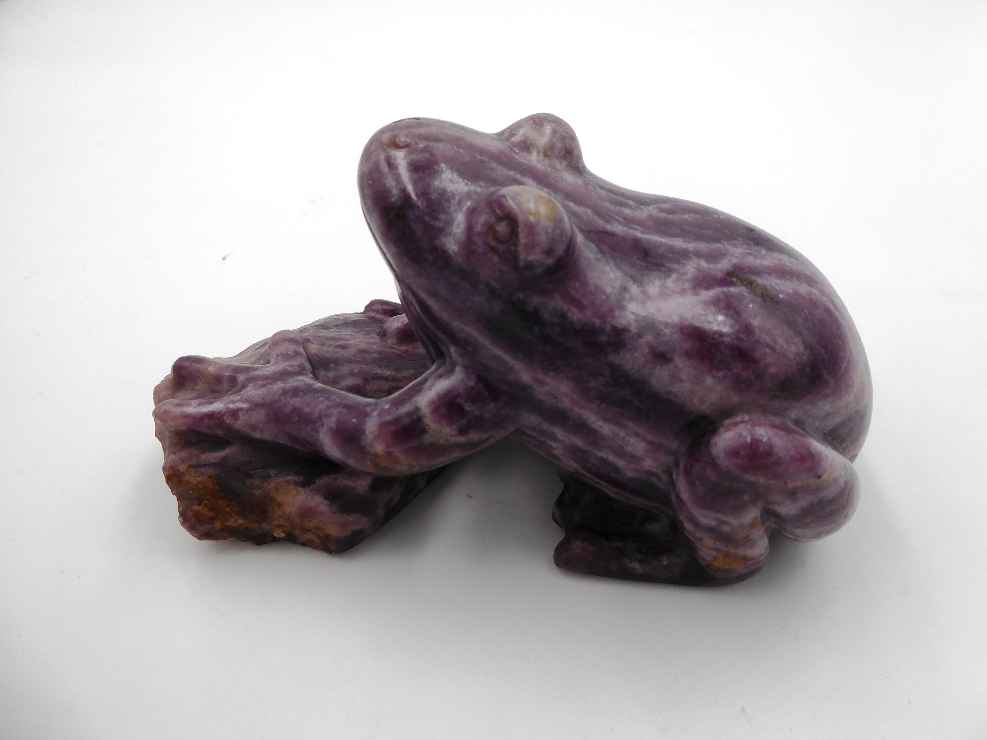 Grosse grenouille violette veine blanche (Kunzite ?) Venant d'Afrique du sud