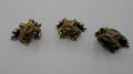 Lot de trois petites grenouilles en laiton