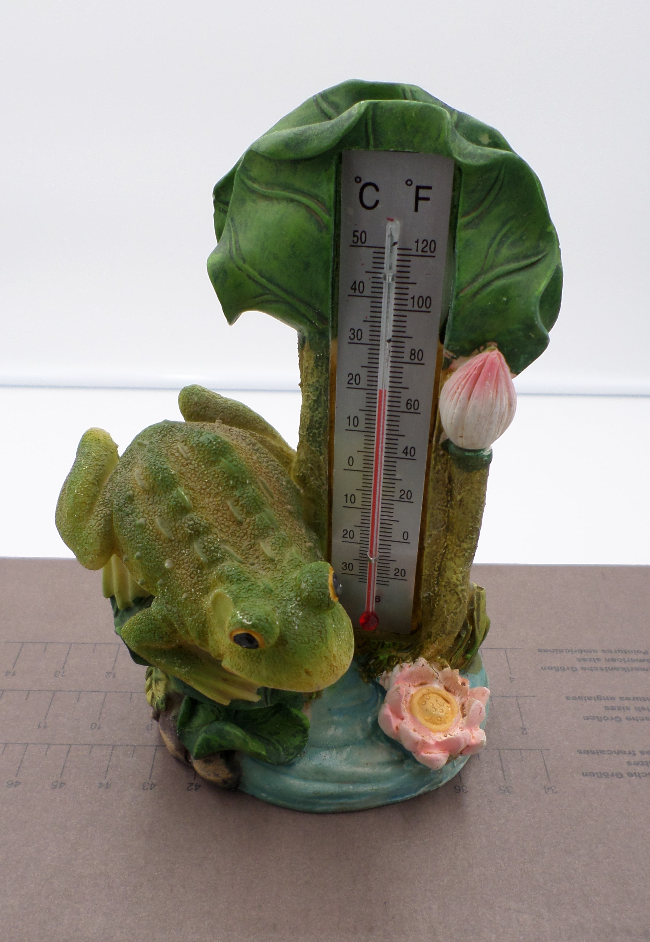 Grenouille thermomètre en composite