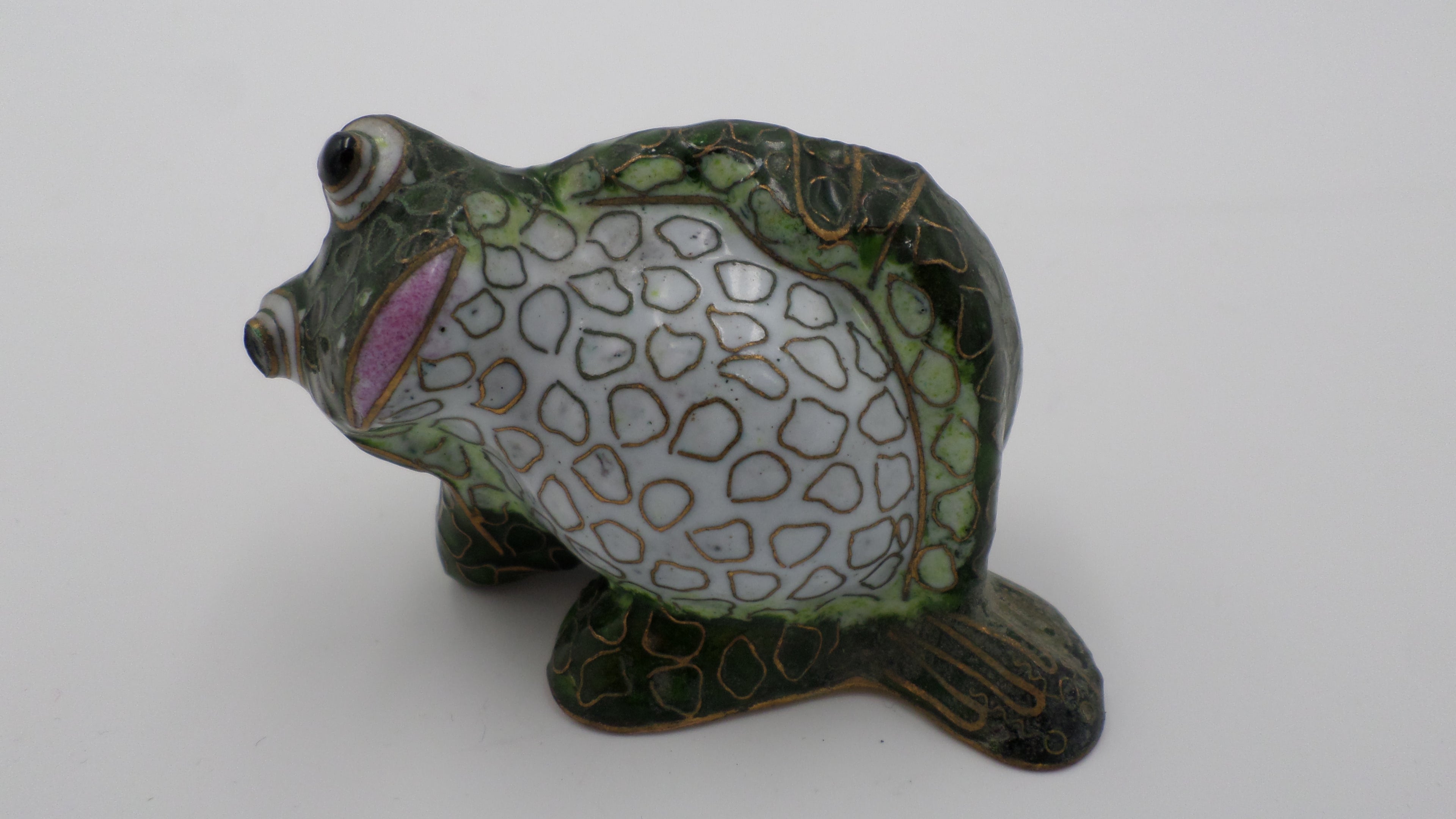 Grenouille allongée en céramique