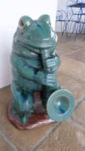 Énorme grenouille en céramique jouant du trombone - Incidents du à l'âge