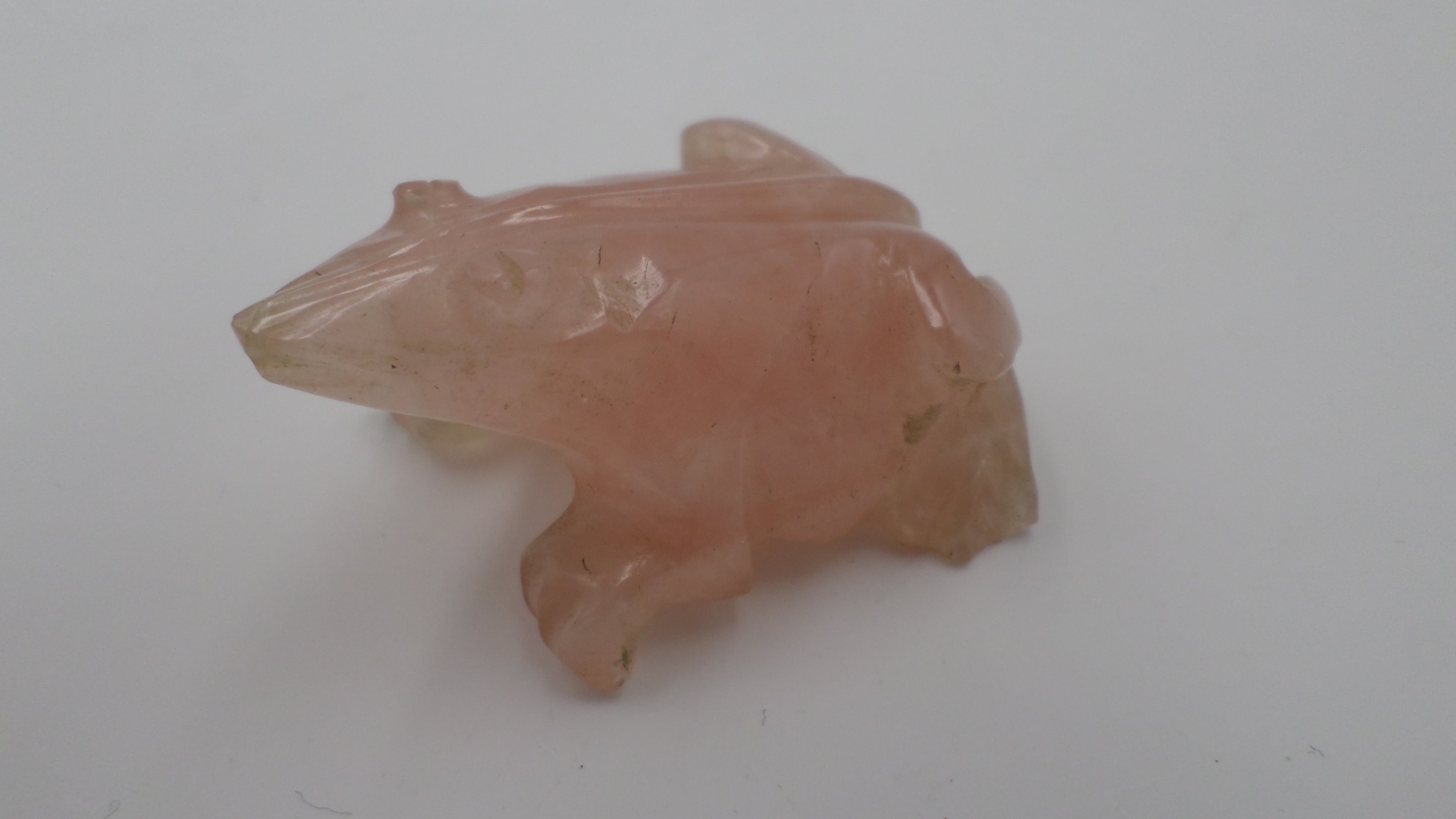 Petite grenouille en quartz rose