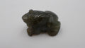 Petite grenouille en labradorite