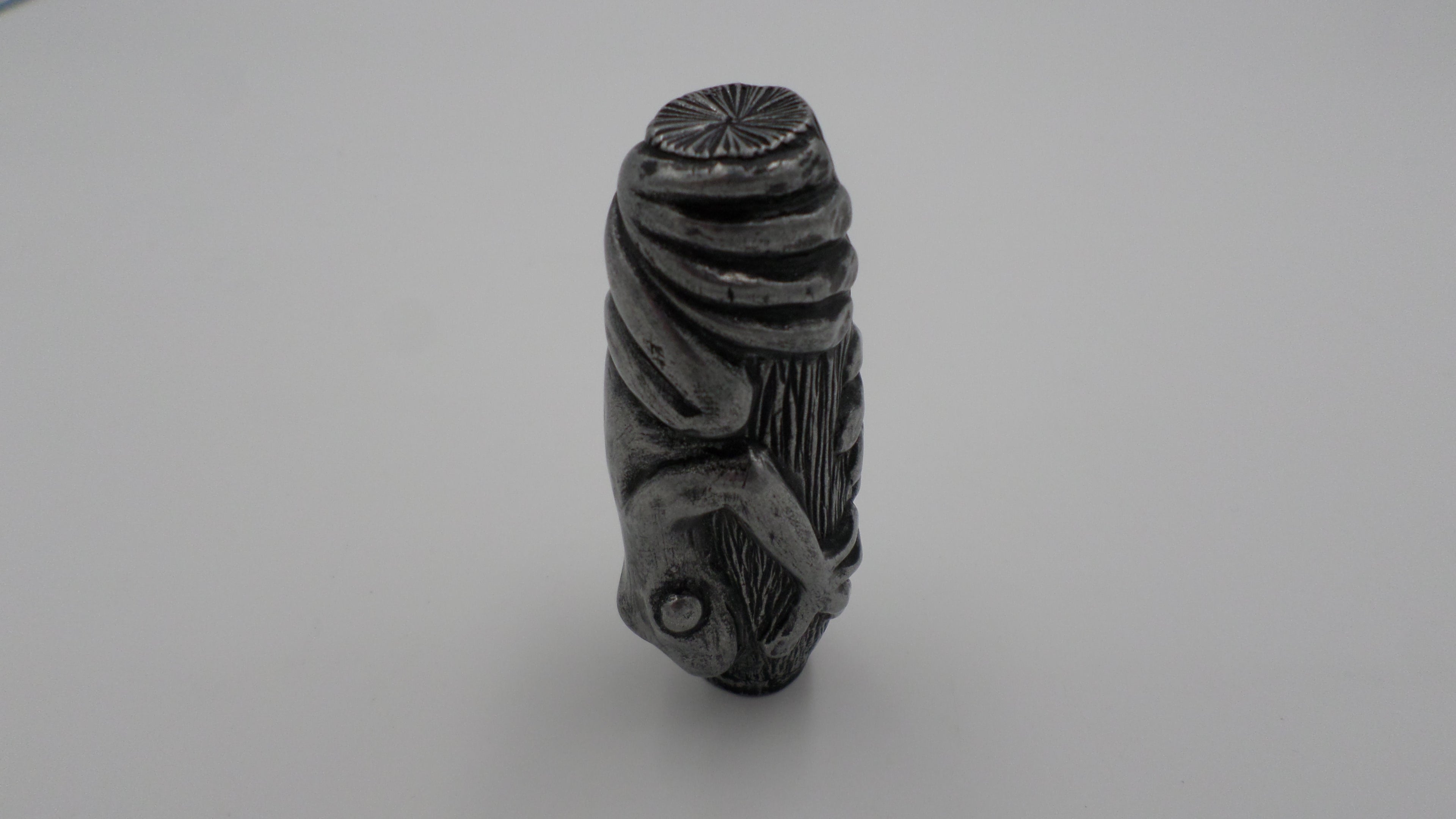 Ancien pommeau de cane en étain