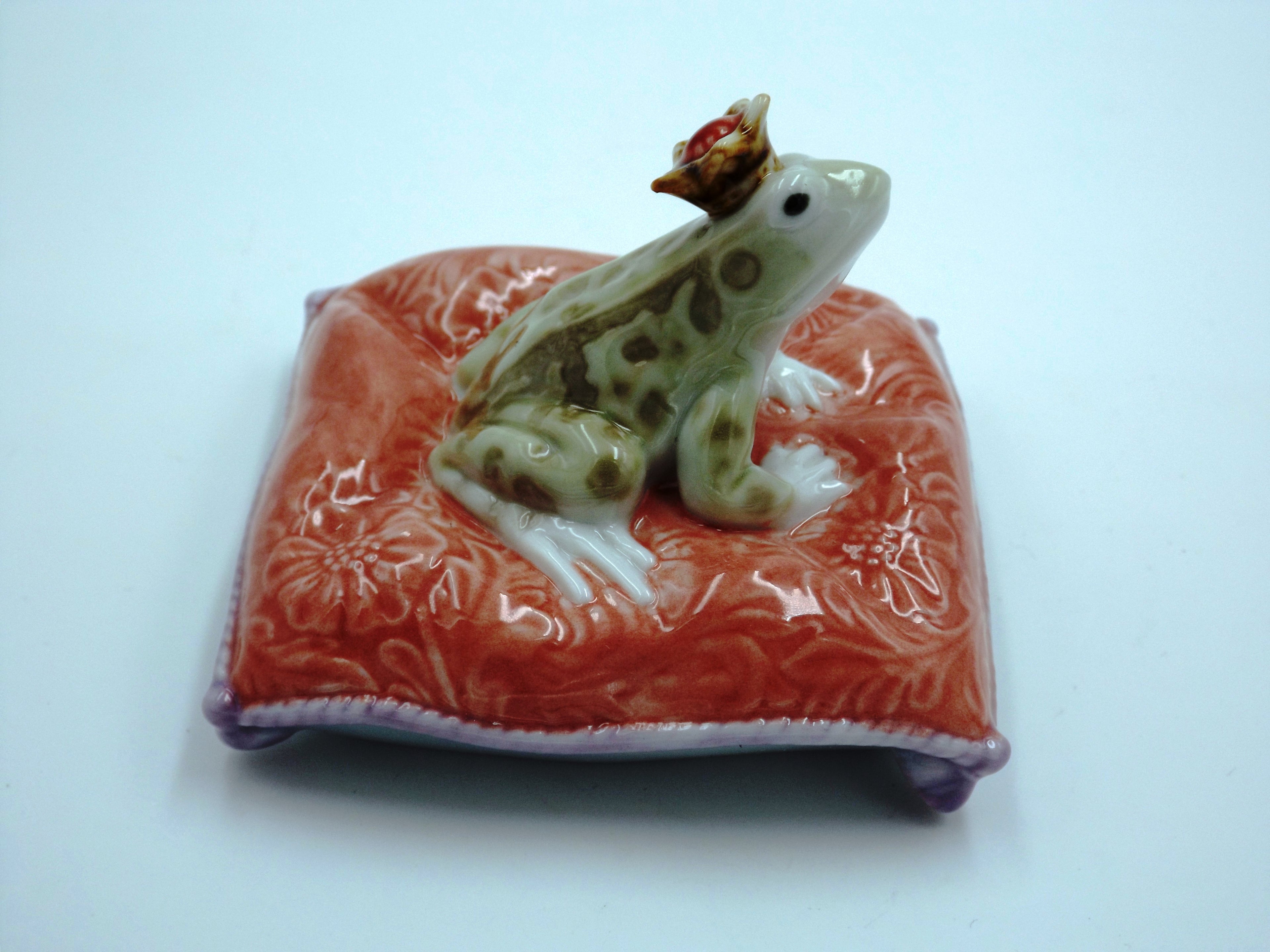 Grenouille en porcelaine de Valencia LA REINE
