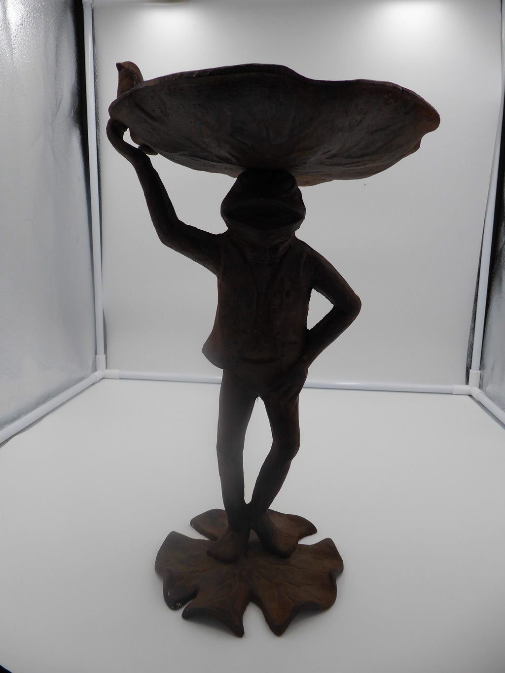 Statue grenouille en fonte hauteur 38 cm -
