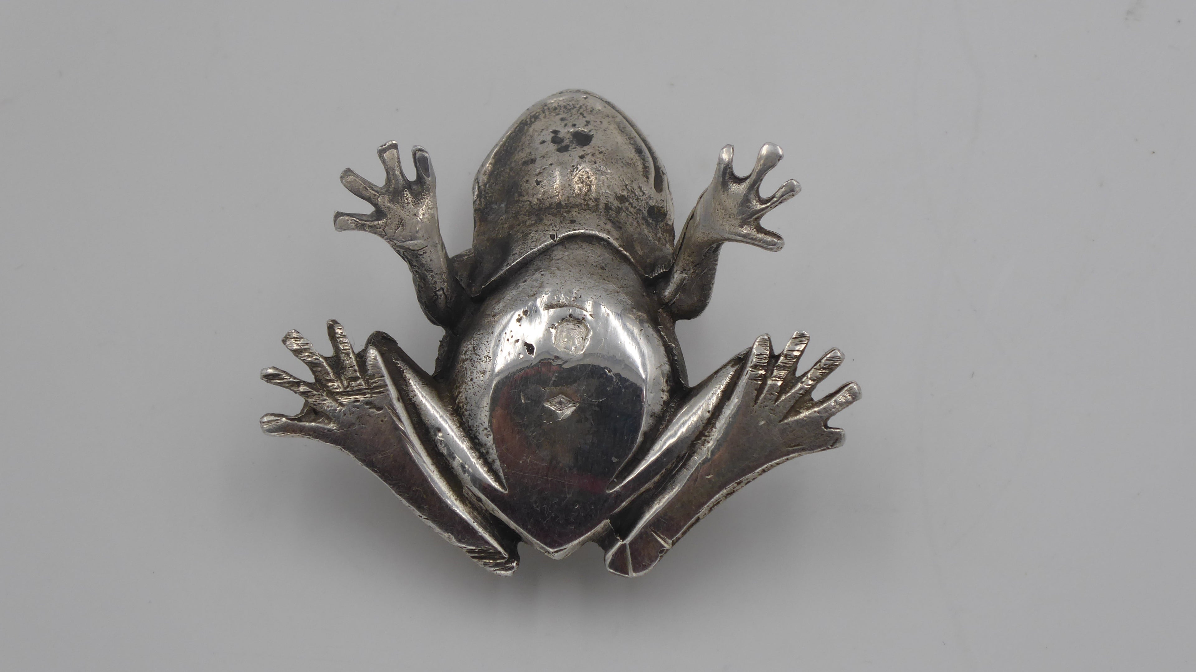 Grenouille en argent massif poinçonnée