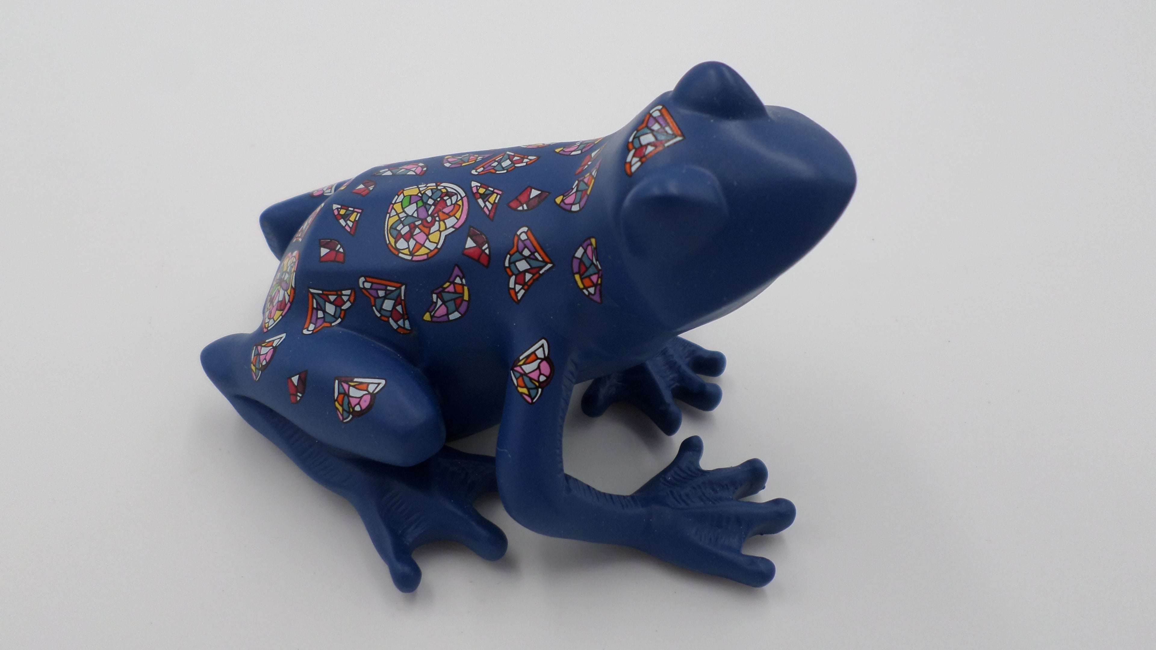 Grenouille décorative en composite bleu