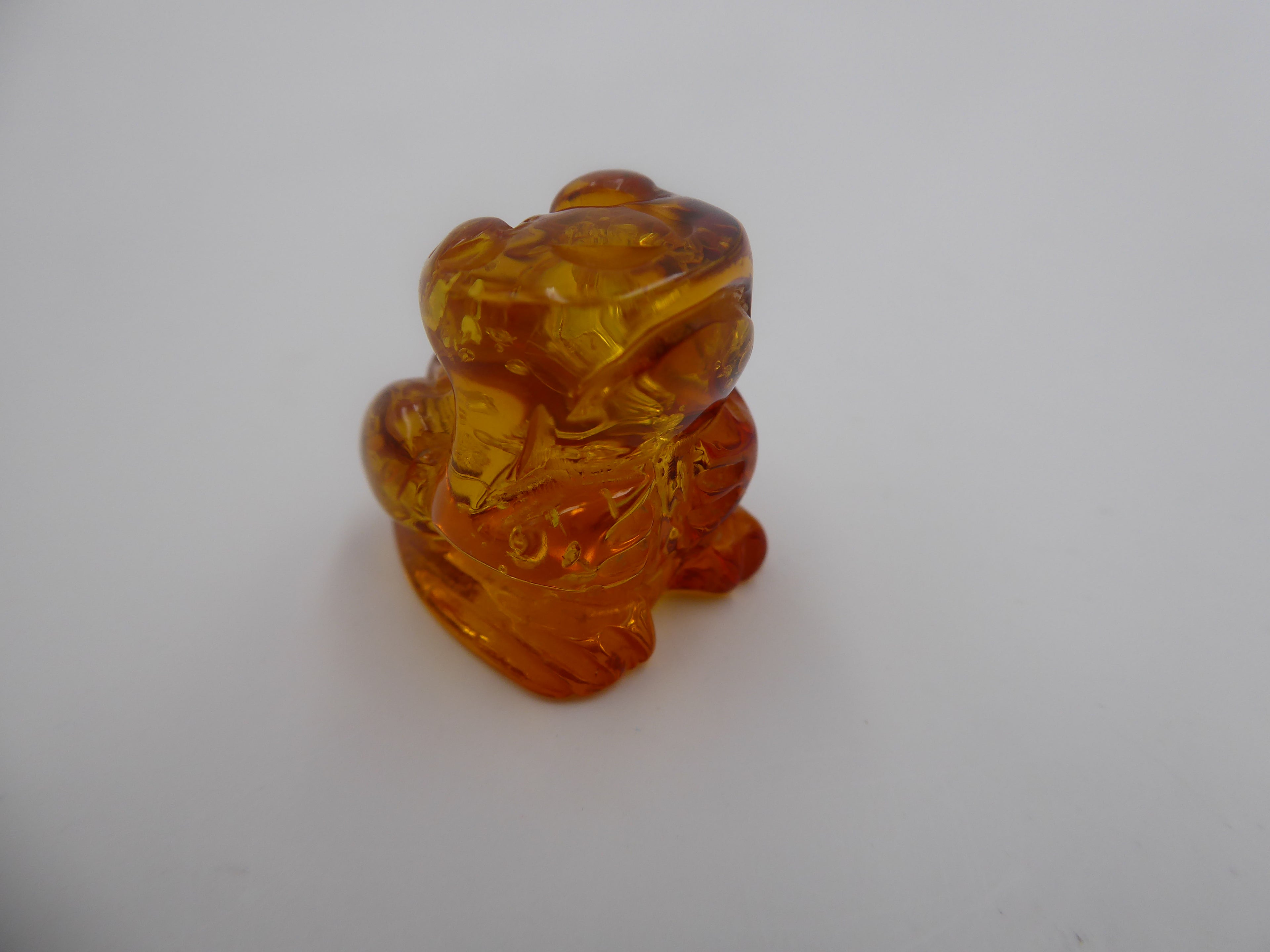Petite grenouille en ambre