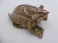 Grenouille sculptée dans de l'onyx - Multiples effets de couleurs