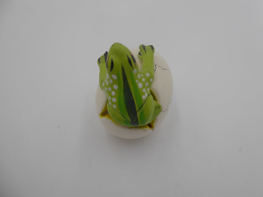 Grenouille en composite sortant de l’œuf signée Niex SILVERA