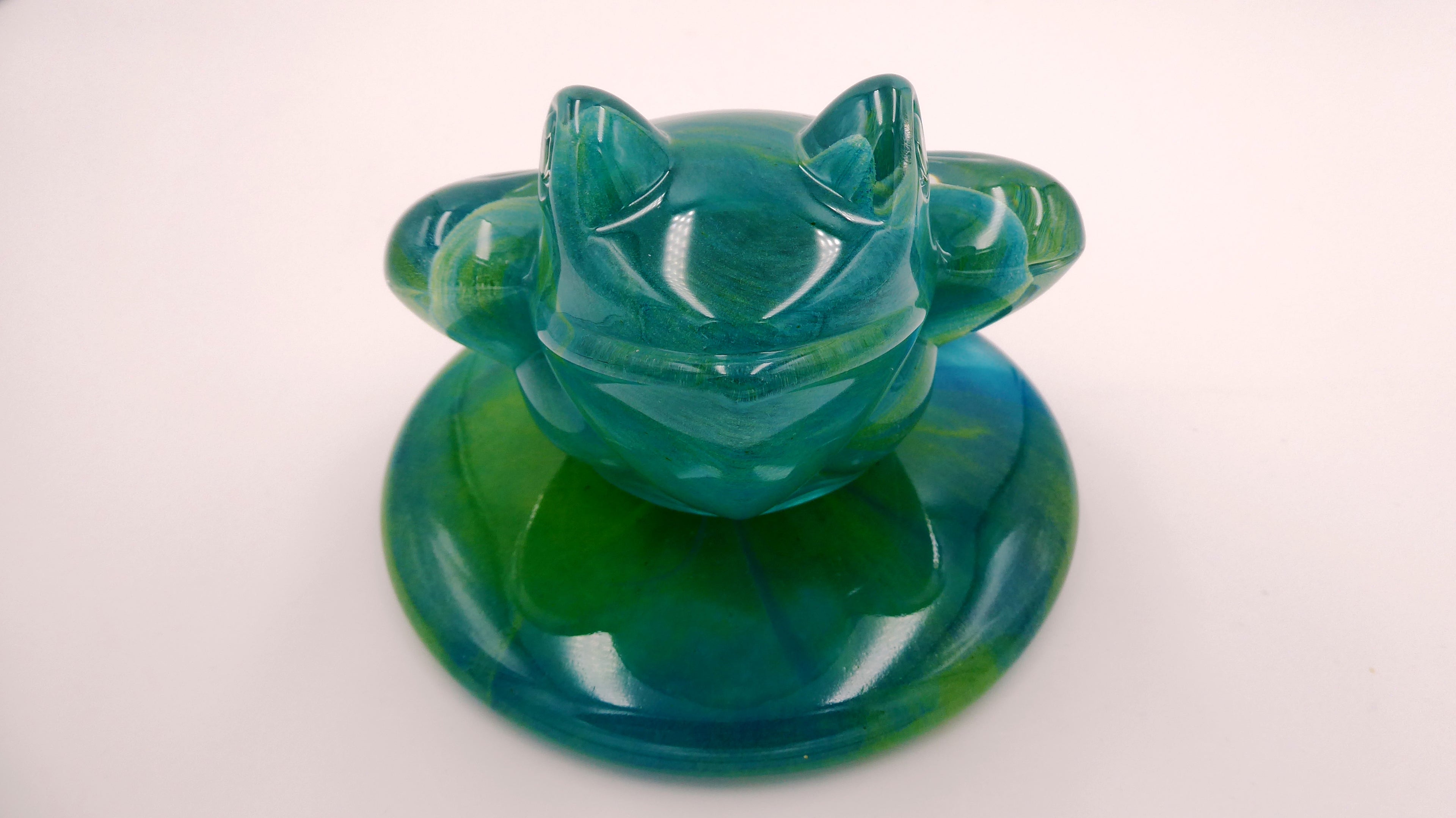 Grosse grenouille DAUM en cristal bleu nuances de vert