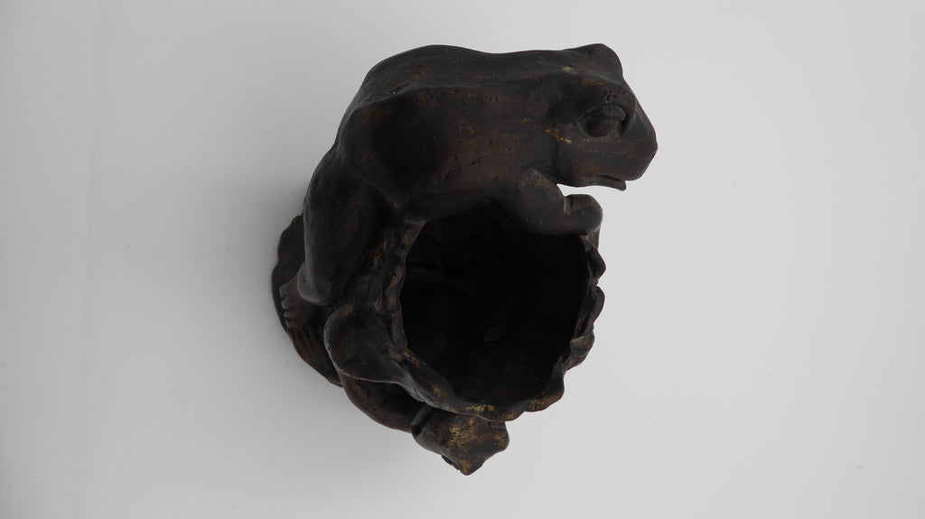 Bronze aux deux grenouilles