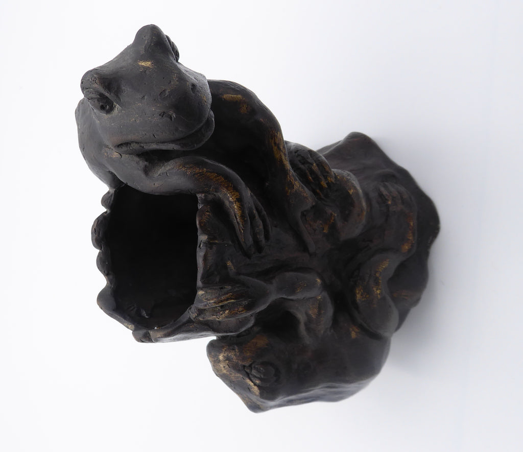 Bronze aux deux grenouilles