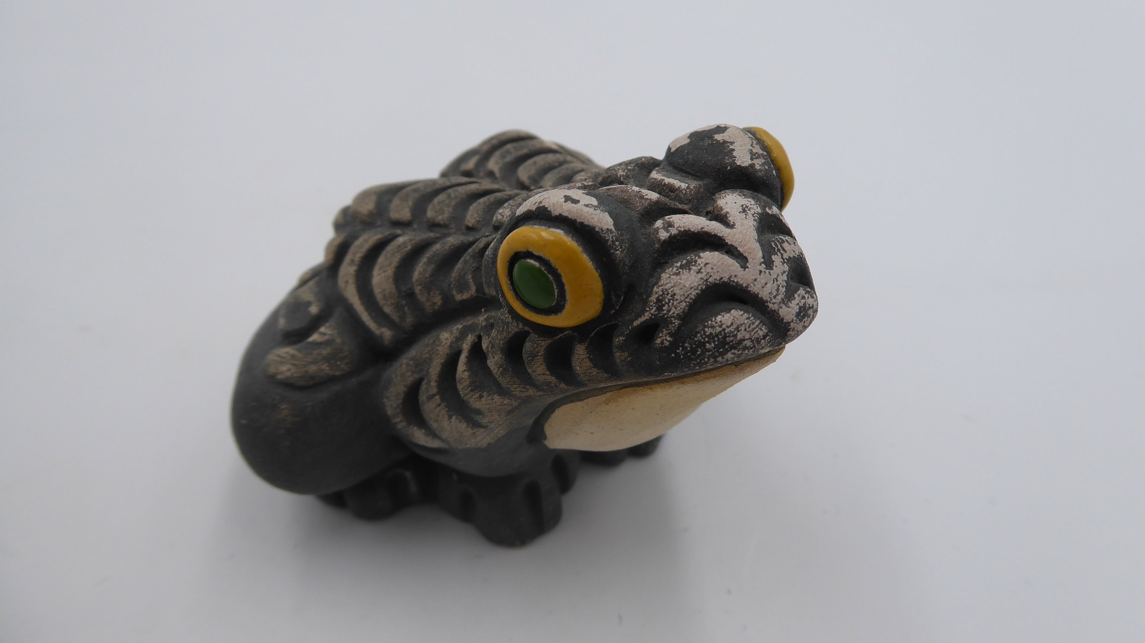 Ancienne grenouille en composite fabriquée en URUGUAY
