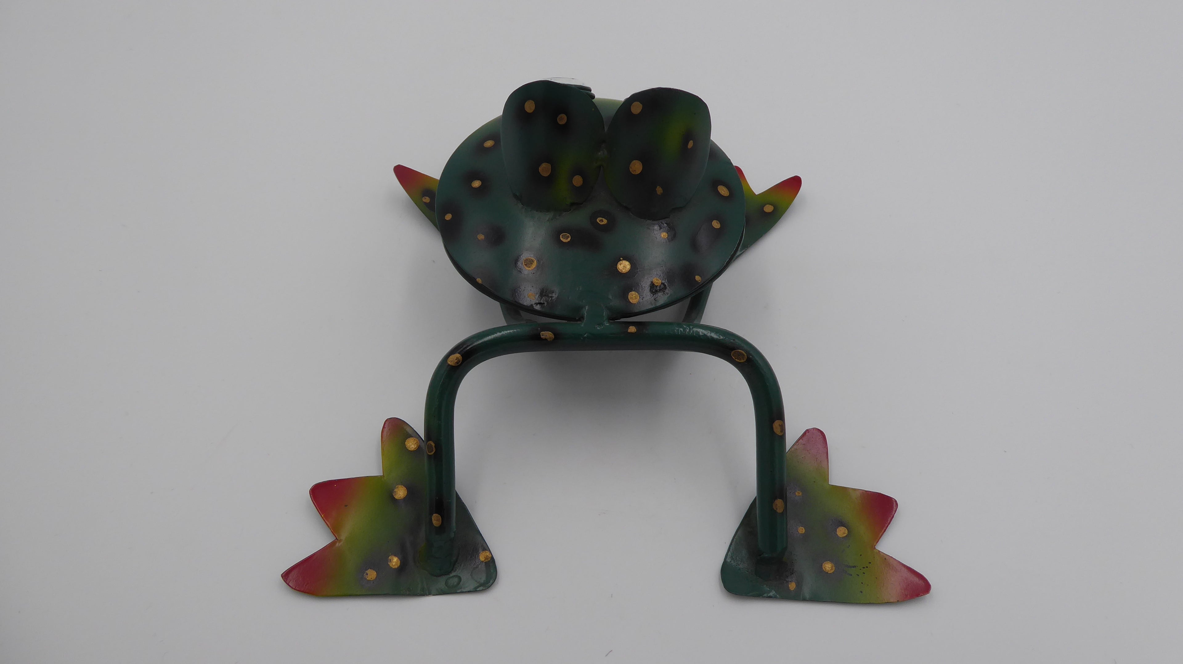Création originale grenouille tirant la langue en acier soudé peint