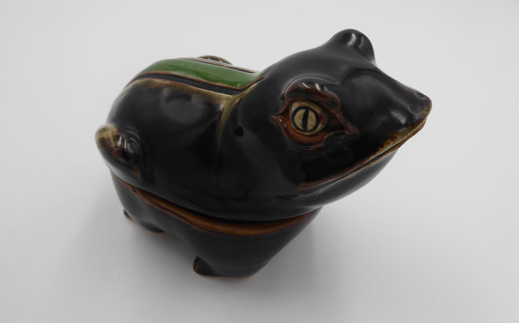 Vieille boite grenouille céramique noire et dorure (Possiblement d'origine Africaine)