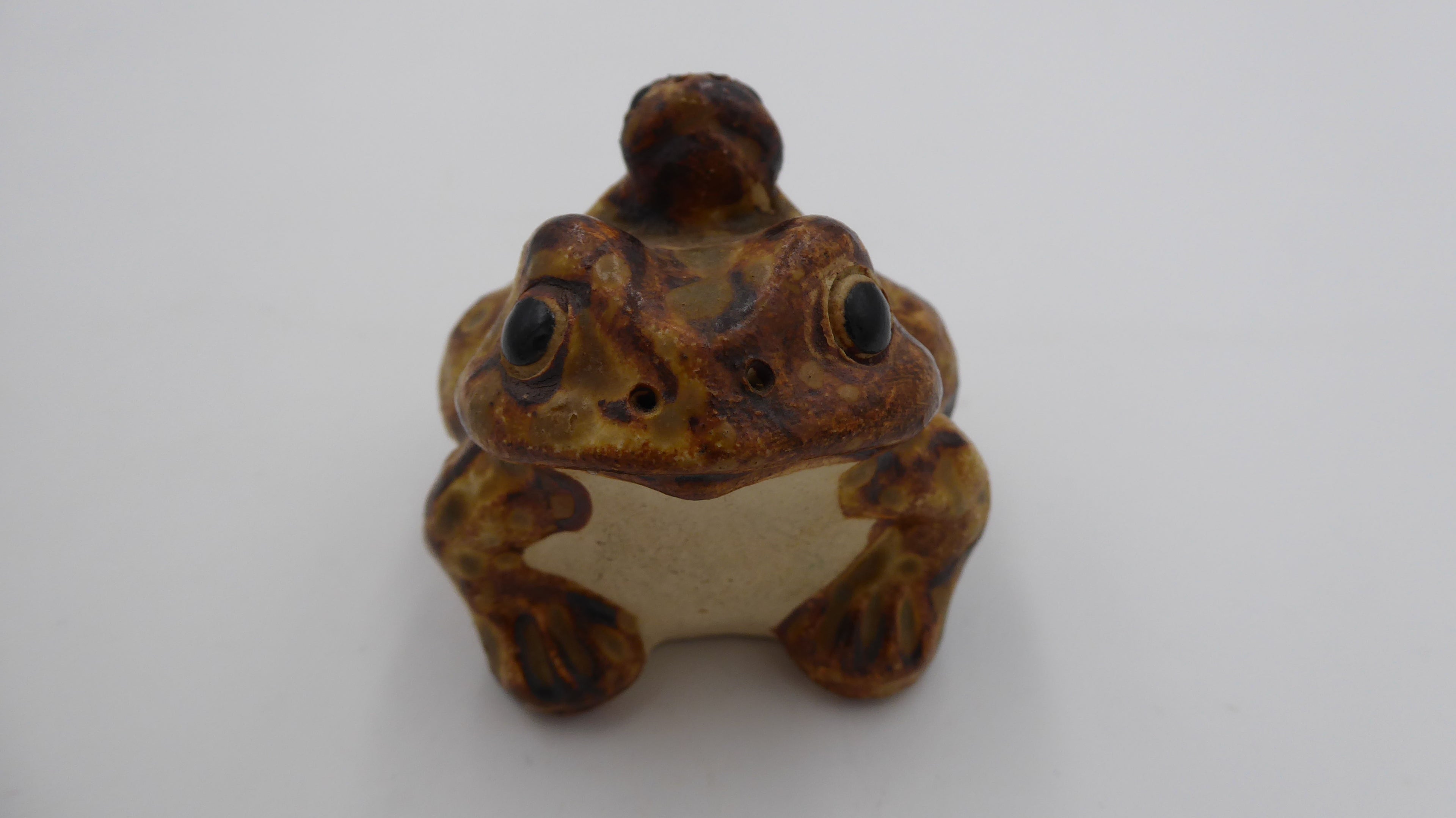 Terre cuite peinte grenouille et son bébé